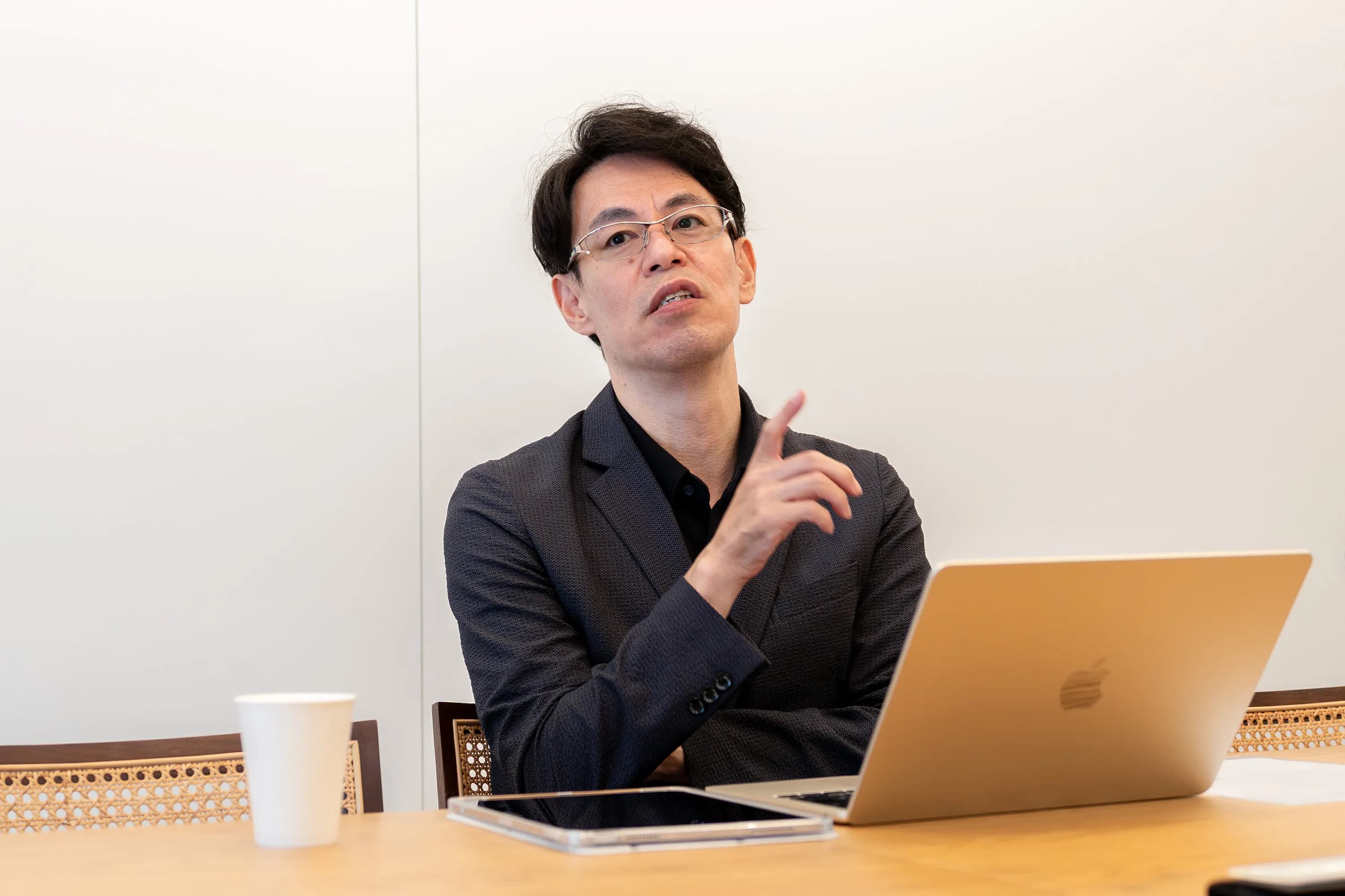 監修者水野さんのインタビュー風景写真