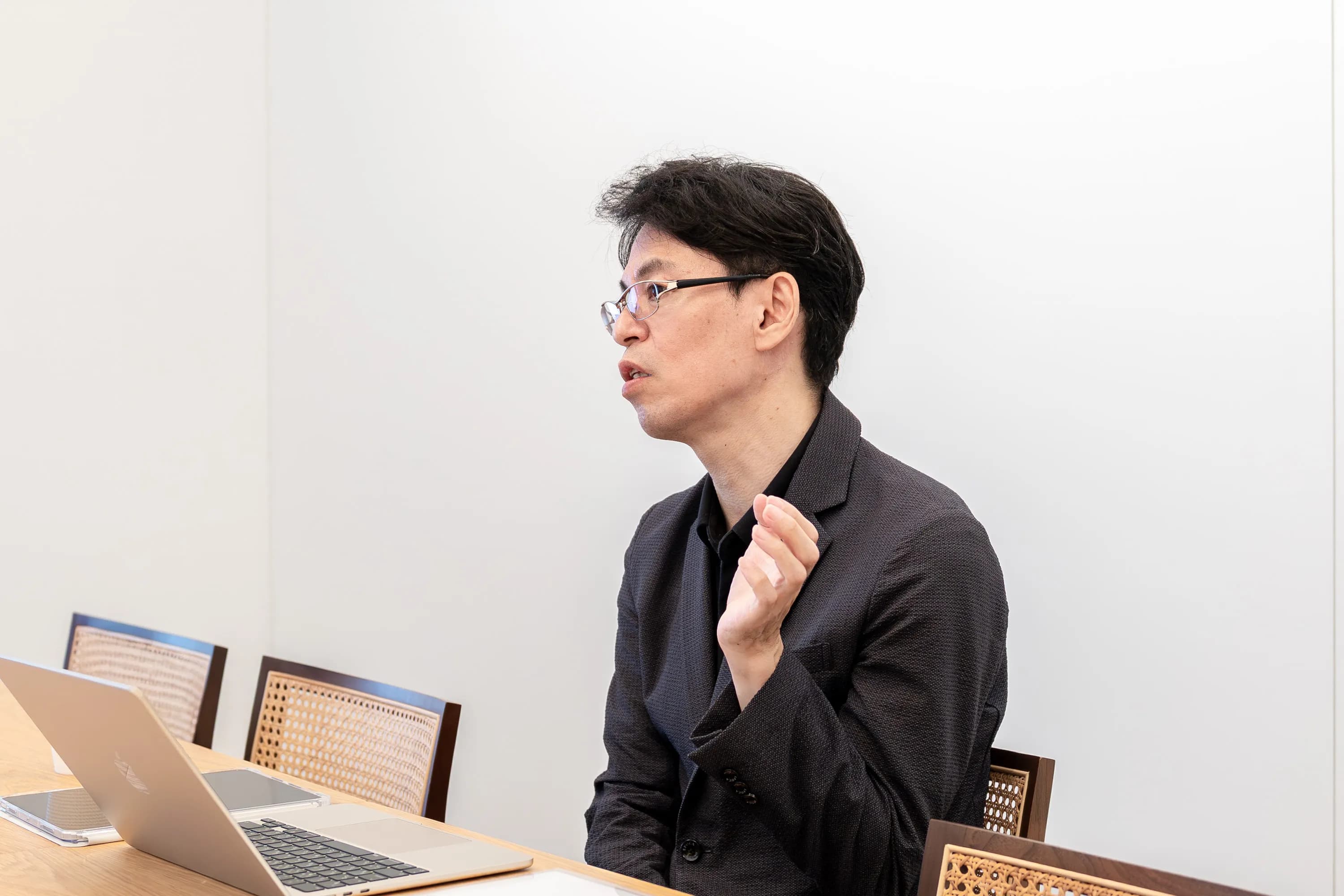 監修者水野さんインタビュー風景写真